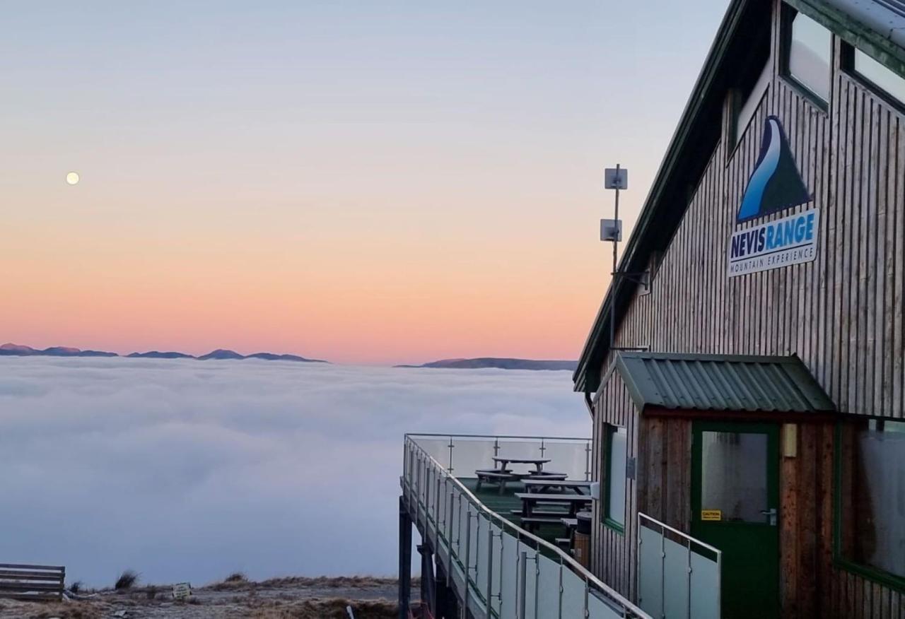 The Base Camp Hotel, Nevis Range 포트 윌리엄 외부 사진